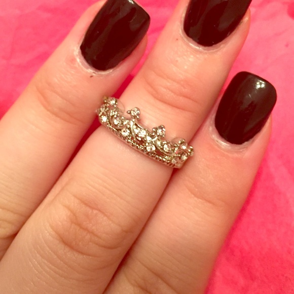 🇺🇸Adorable tiara ring 👑💍