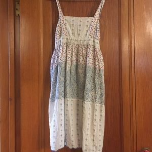 Floral Dress. Kimchi Blue from Urban Outfitters🌻