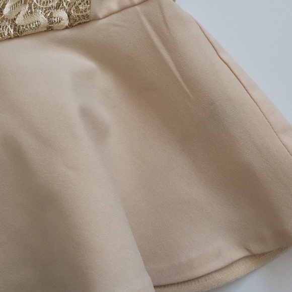 Gold sequin peplum top! - Picture 3 of 4