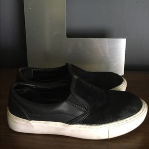 Boohoo fur sneakers