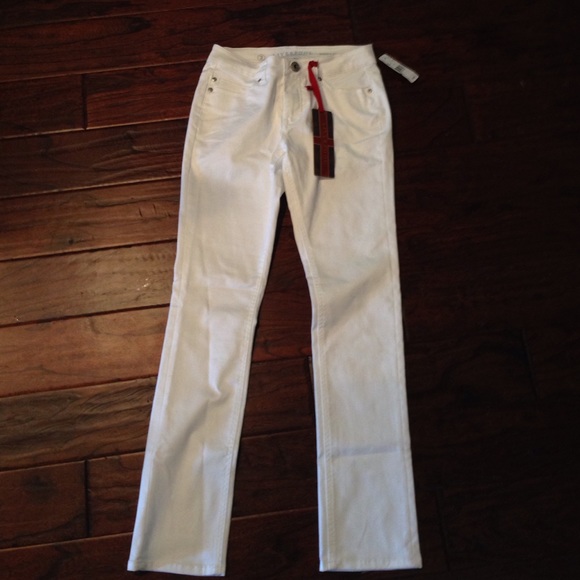 Liverpool sadie's straight white jeans