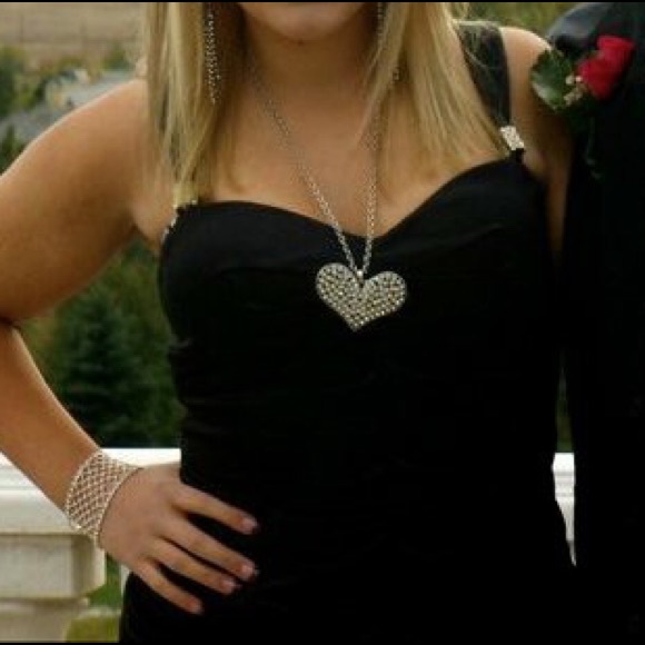 Elegant Black Formal Dress💟 - Picture 3 of 4