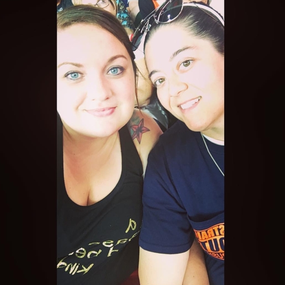 Meet your Posher, Raquel