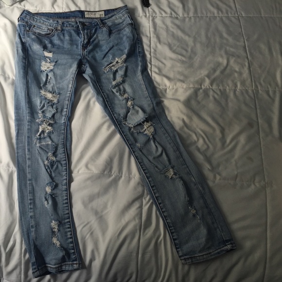 Destroyed Boyfriend Jeans
