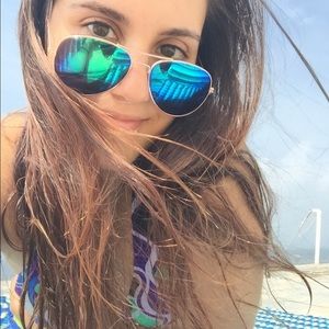 Meet your Posher, Tori