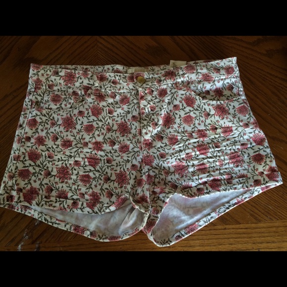 White & Pink Floral Shorts - Picture 1 of 3