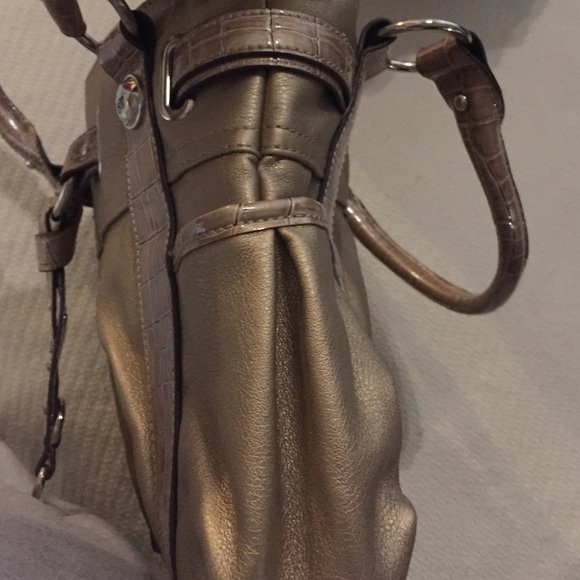 Nice purse - Picture 4 of 4
