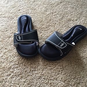 Nike adjustable sandals