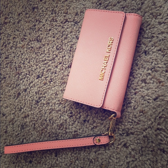 Michael Kors iPhone 5/5s Phone Case Wristlet