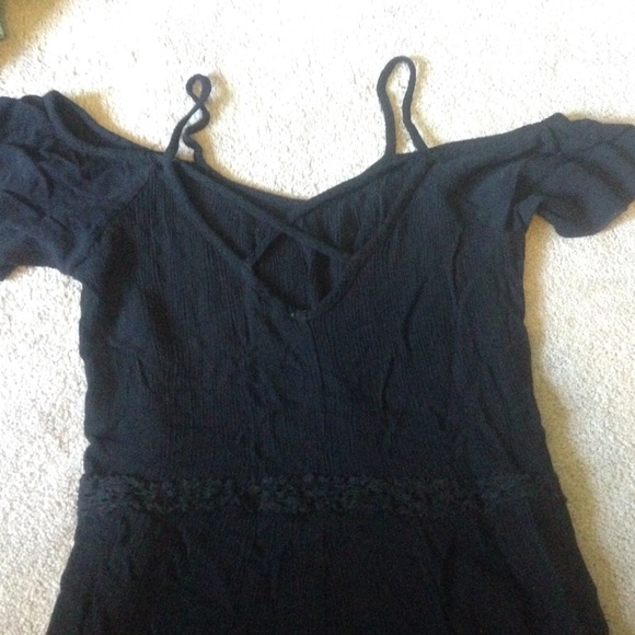 Super cute black romper - Picture 2 of 2