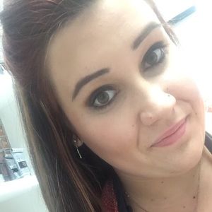 Meet your Posher, Ashly