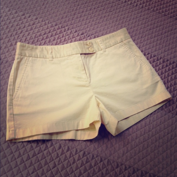 Vineyard Vines Size 8 Yellow Chino Shorts