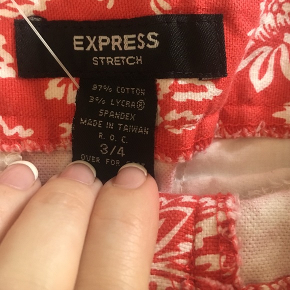 Red flower pattern mini - Picture 4 of 4