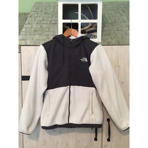 SOLD💋Northface Denali jacket w/ hoodie