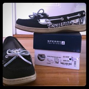 Black leopard print Sperry's!🖤