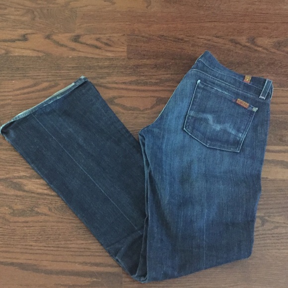 7 for all mankind jeans. Flare cut, size 29.