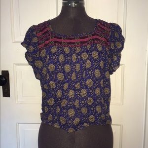 Adorable hollister top