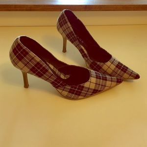 Burberry colored Rampage pointed toe high heels