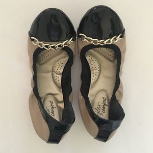 Size 10 flats
