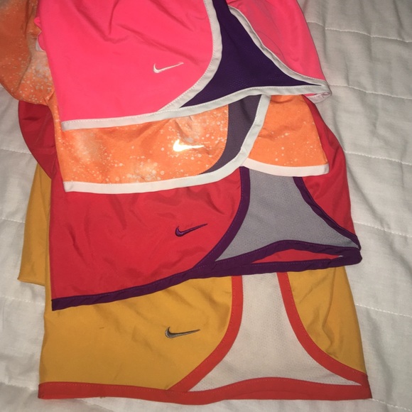Bundle of 4 Medium Girls Nike Shorts - Picture 2 of 2