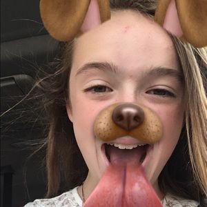 Meet your Posher, Caitlin