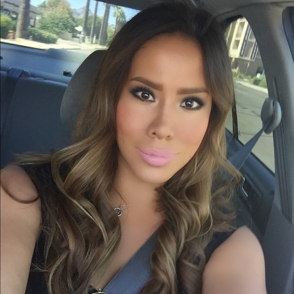 Meet your Posher, Myri