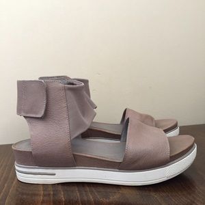 Eileen Fisher Spree Sandal
