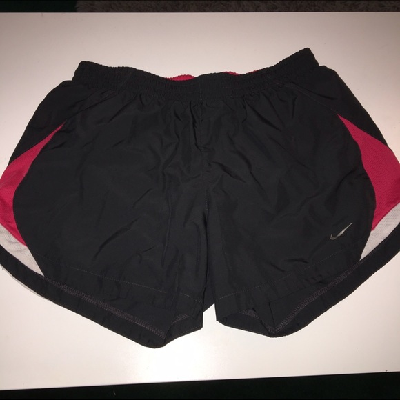 💋🌹🍎🍒🏓SOLD Nike Running Shorts
