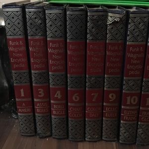 Vintage Funk & Wagnalls New Encyclopedia