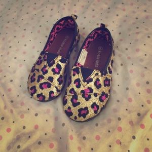 Sparkly cheetah print flat