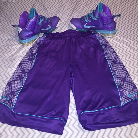 Nike Basketball Shorts - Picture 1 of 1