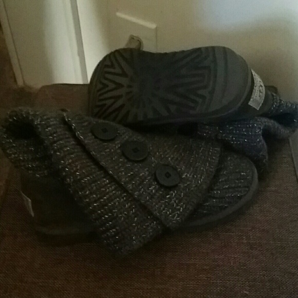 UGGS