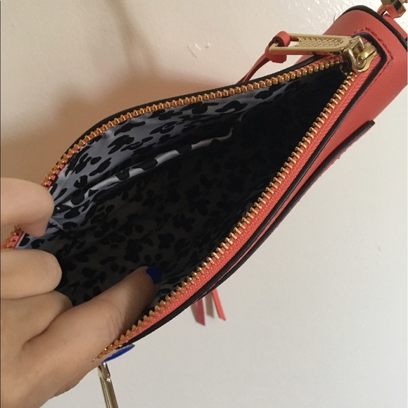 Rebecca Minkoff 'Avery' Crossbody Bag - Picture 5 of 5
