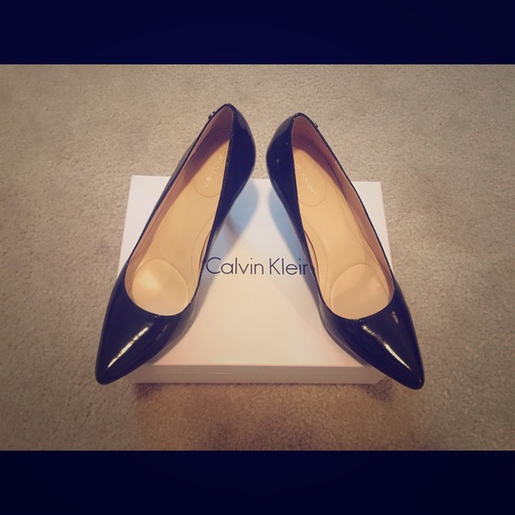✨SALE✨ NWT Calvin Klein Black Patten Leather Pumps