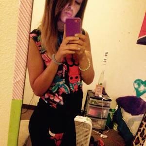 Meet your Posher, Alexis