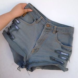 🍾VINTAGE ARMANI HIGH WAISTED SHORTS🍾