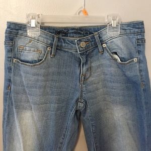 Low rise skinny jeans