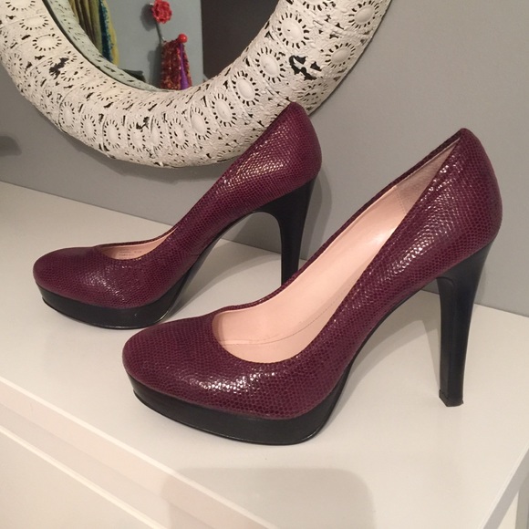 Calvin Klein 4.5" platform heels Size 8.5