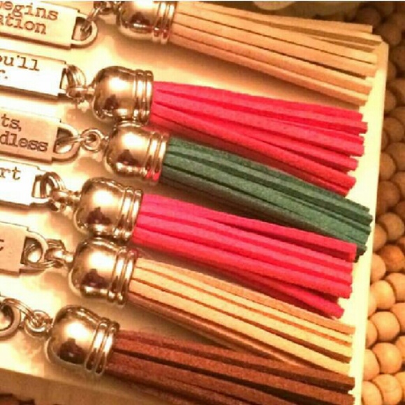 🚨LAST ONE🚨Soul Statements You Are Loved Necklace - Picture 2 of 5