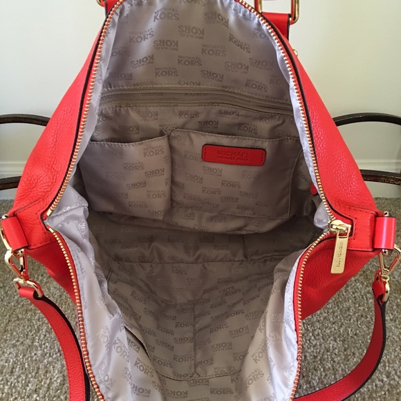 Michael Kors - Picture 3 of 3