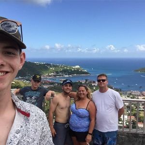 Meet your Posher, Chase