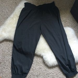 Will be donated tomorrow!! ‼️ Joggers