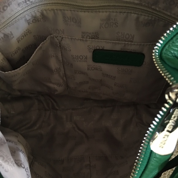 Michael Kors Megan bag - Picture 3 of 4