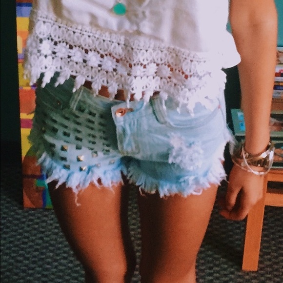 Studded cut off denim shorts - Picture 2 of 4