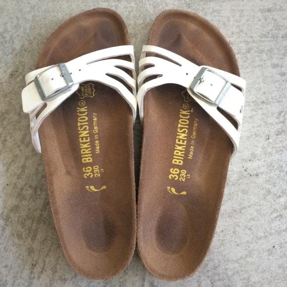 🚫SOLD🚫White Birkenstocks