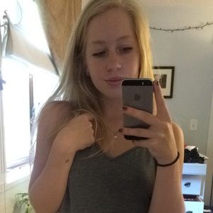 Meet your Posher, Olivia