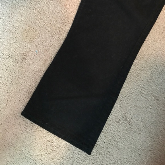 NWOT LEVI JEANS  🖤 - Picture 5 of 5