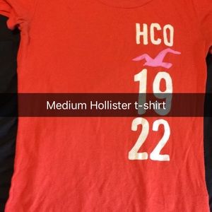 Medium Hollister t-shirt never worn