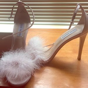 STEVE MADDEN FAUX FUR SCARLETT PUMPS