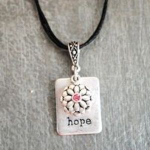NWOT Premier Designs 'Hope On' necklace
